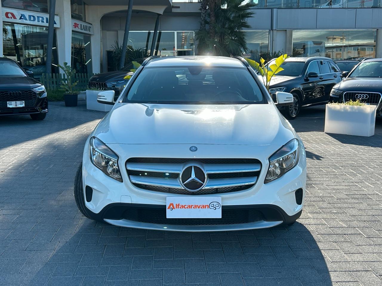 Mercedes-Benz GLA 180d Business