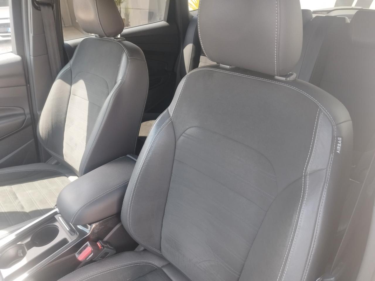 Ford Kuga 1.5 TDCI 120 CV S&S 2WD ST-Line