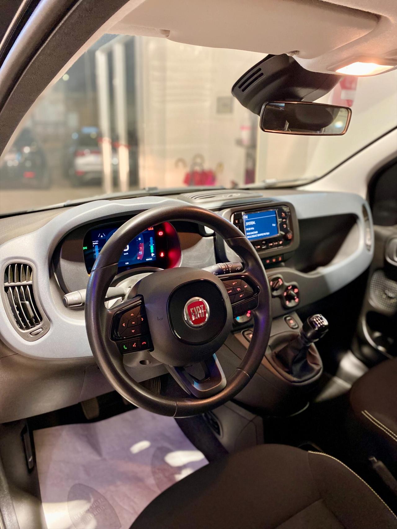 Fiat Panda 1.0 FireFly S&S Hybrid Pandina