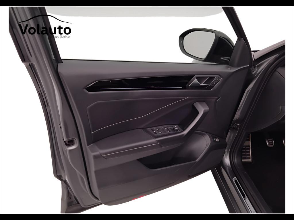 VOLKSWAGEN T-Roc 2022 - T-Roc 1.0 tsi R-Line 110cv