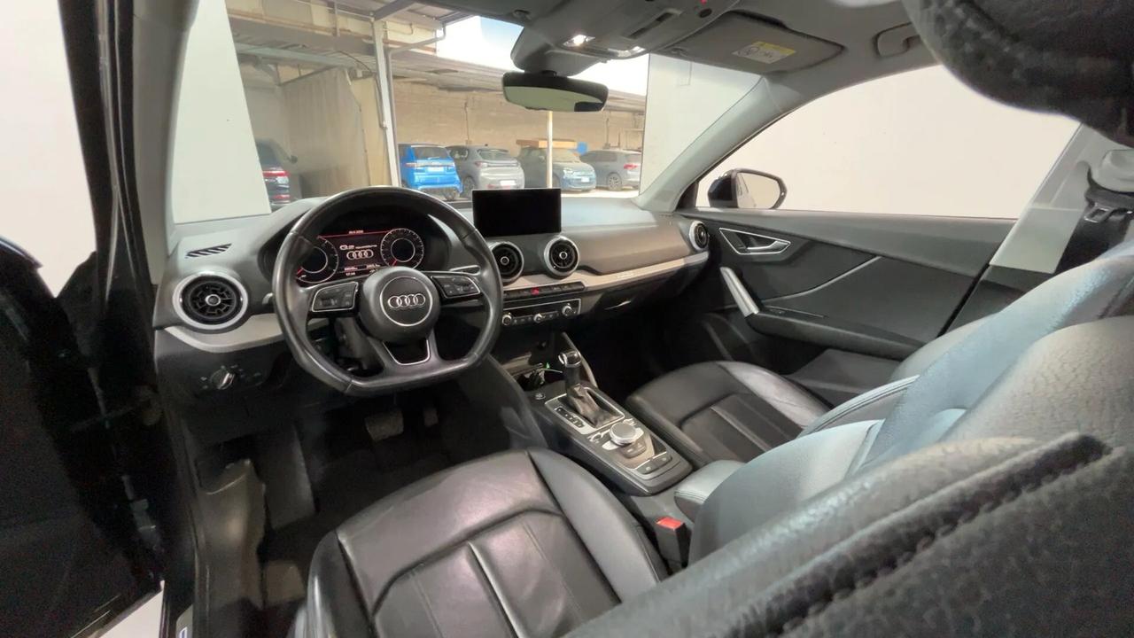Audi Q2 35 TDI quattro S tronic Identity Black