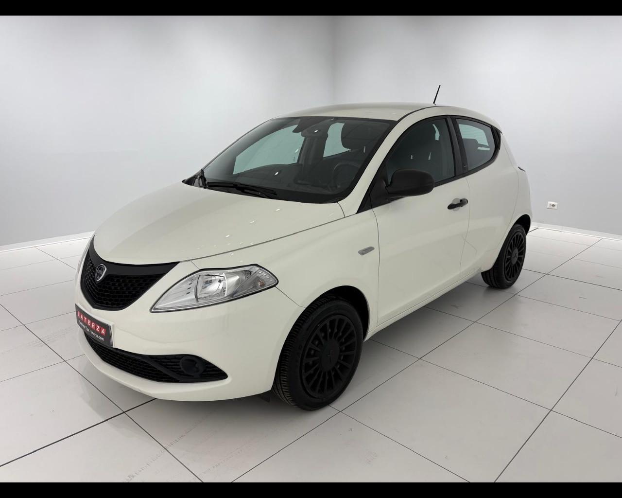 LANCIA Ypsilon 1.0 firefly hybrid Silver s&s 70cv