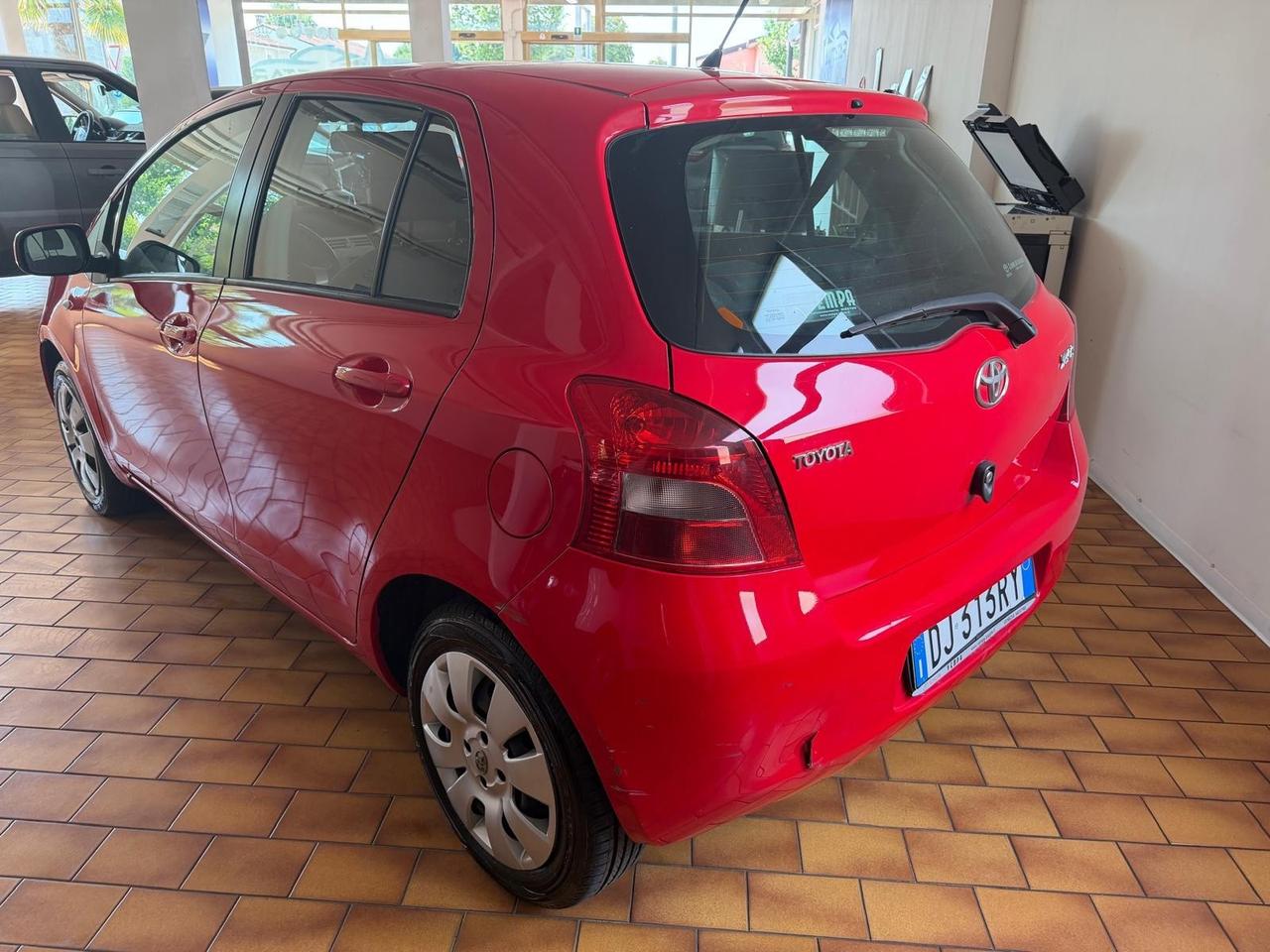 Toyota Yaris 1.0 benz 2007