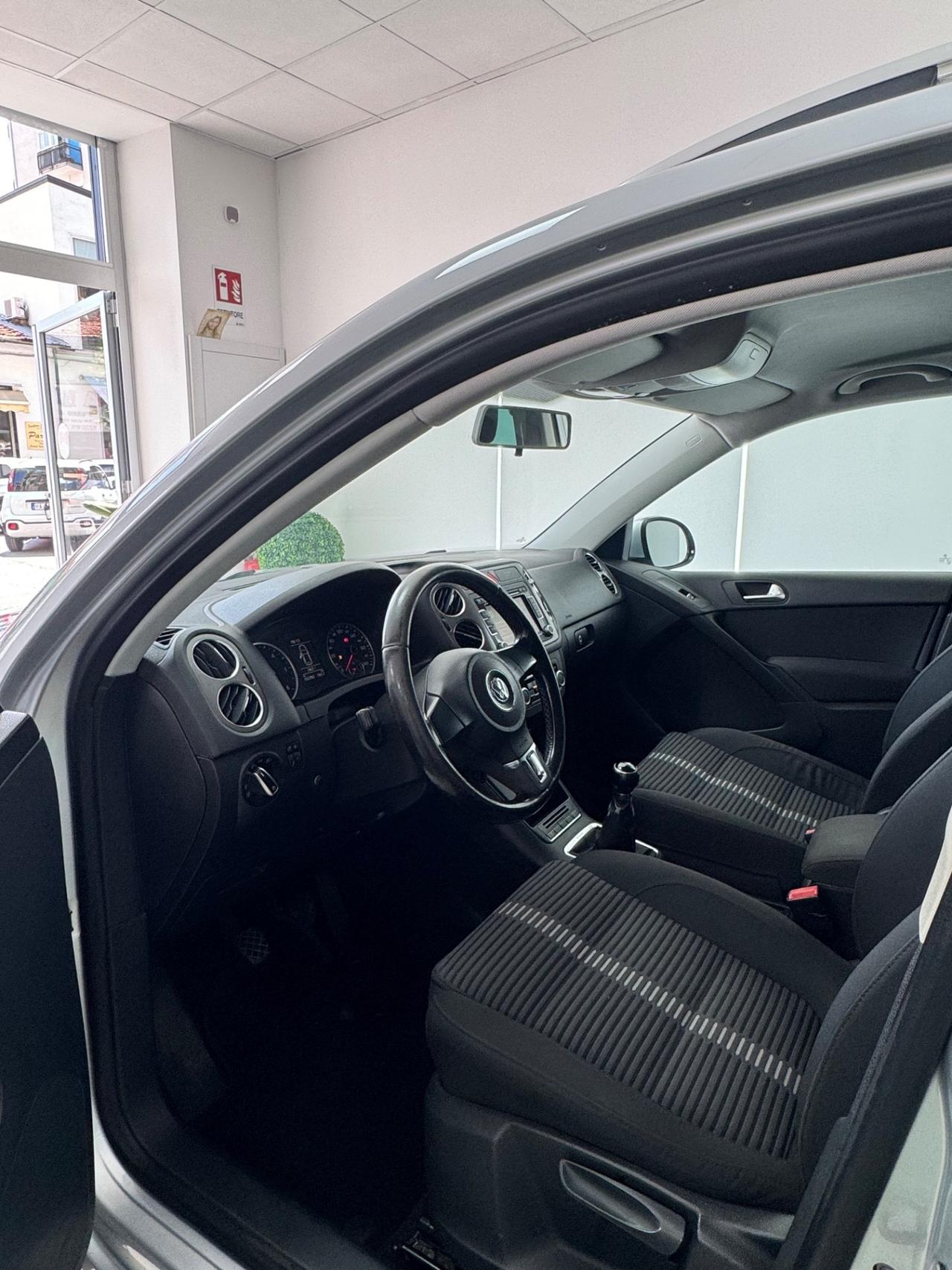 Volkswagen Tiguan 2.0 TDI DPF 4MOTION DSG Sport & Style