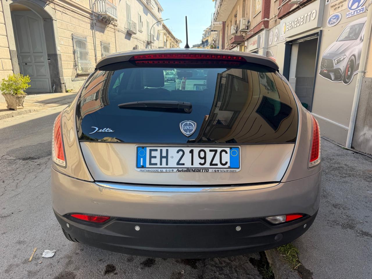 Lancia Delta 1.6 MJT 105 CV Gold 2011