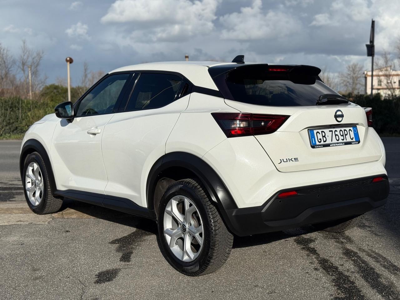 Nissan Juke 1.0 DIG-T 117cv N-Connecta