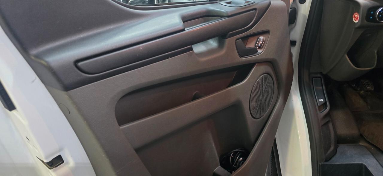 Ford Tourneo Custom 320 2.0 TDCi 130CV PC Trend