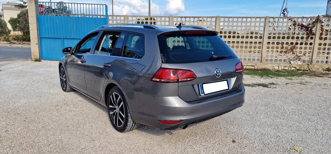 Volkswagen Golf Variant 1.6 TDI 110 CV DSG Executive BlueMotion Tech.