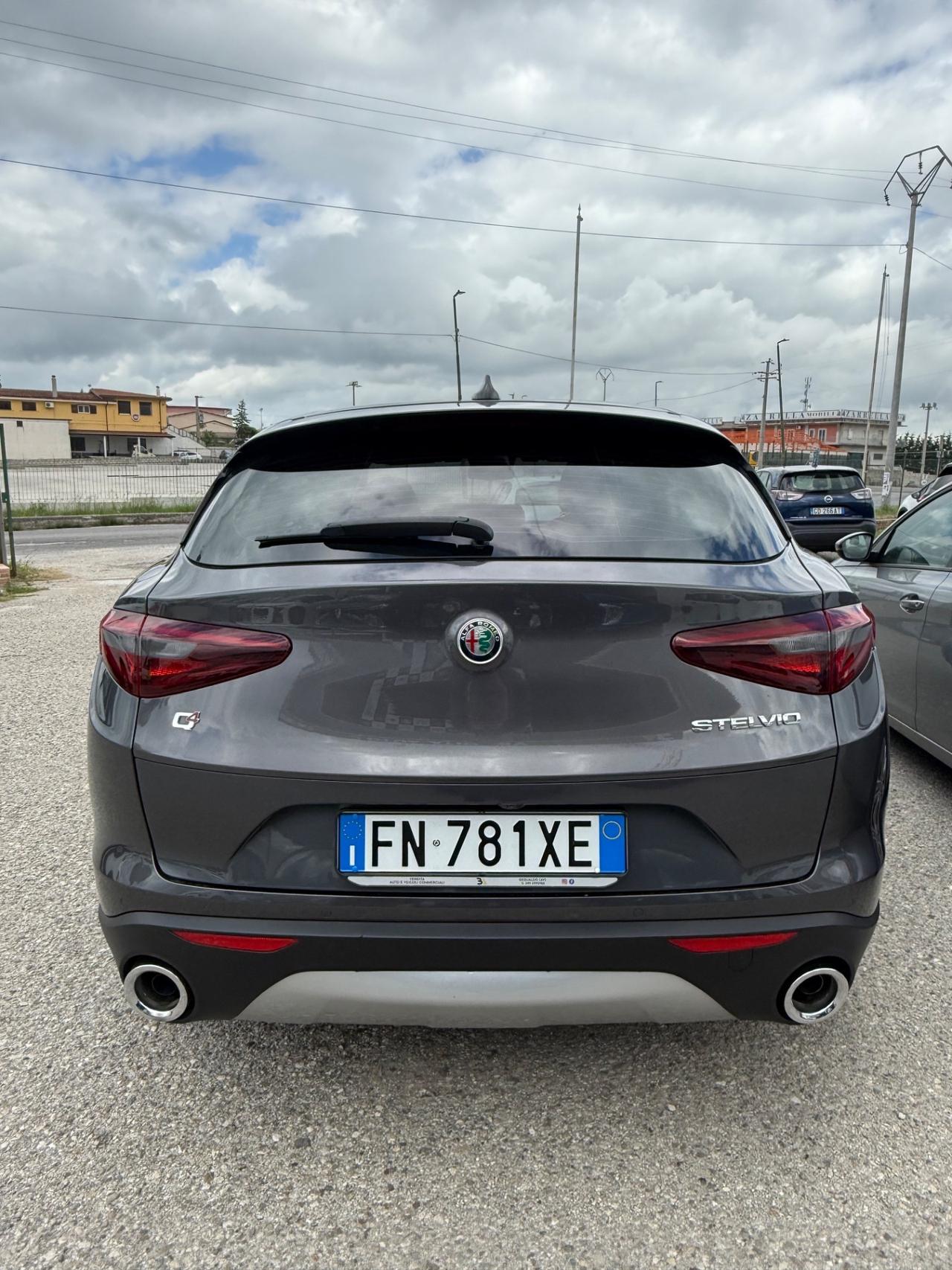 Alfa Romeo Stelvio 2.2 Turbodiesel 210 CV AT8 Q4 Executive