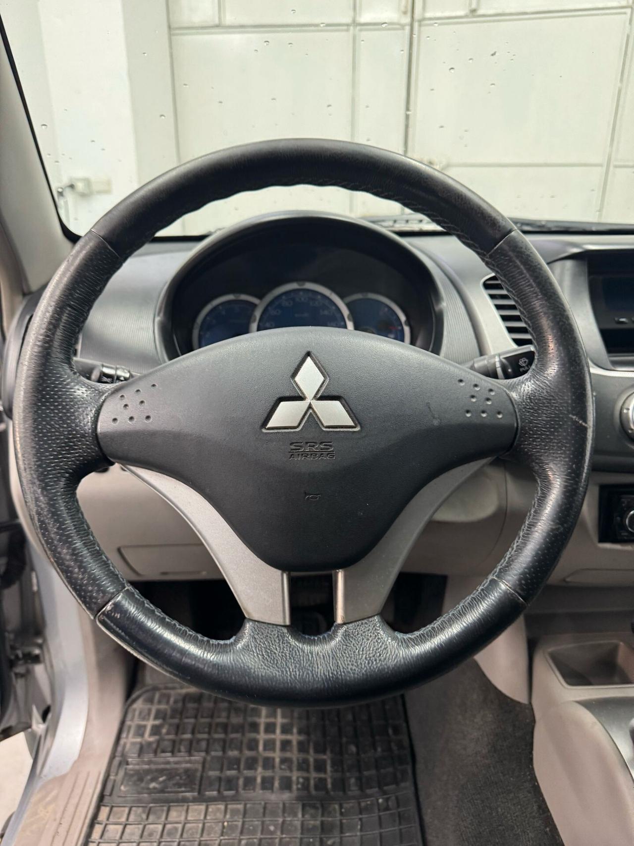 Mitsubishi L200 2.5 DI-D/136CV Club Cab Invite