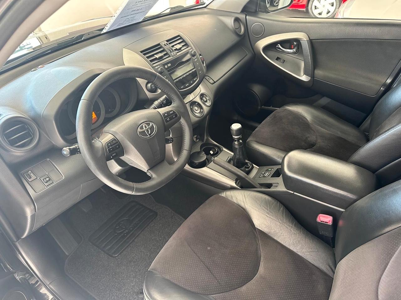 Toyota RAV 4 RAV4 Crossover 2.2 D-4D 150 CV DPF Exclusive