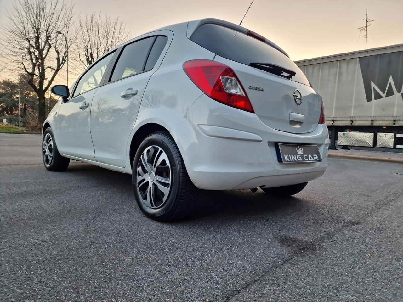 Opel Corsa 1.2 5 porte Enjoy