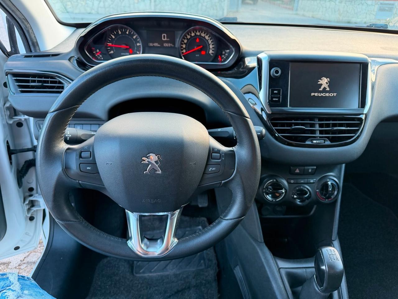 Peugeot 208 1.2benz 82 5 porte Allure-10/2014