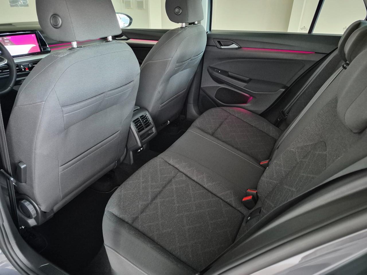 Volkswagen Golf 1.0 eTSI EVO LIFE DSG LED APPLE CAR PLAY/ANDROID AUTO C.17" WIRELESS ACC COCKPIT PRO KEYLESS LANE ASSIST AMBIENT LIGHT