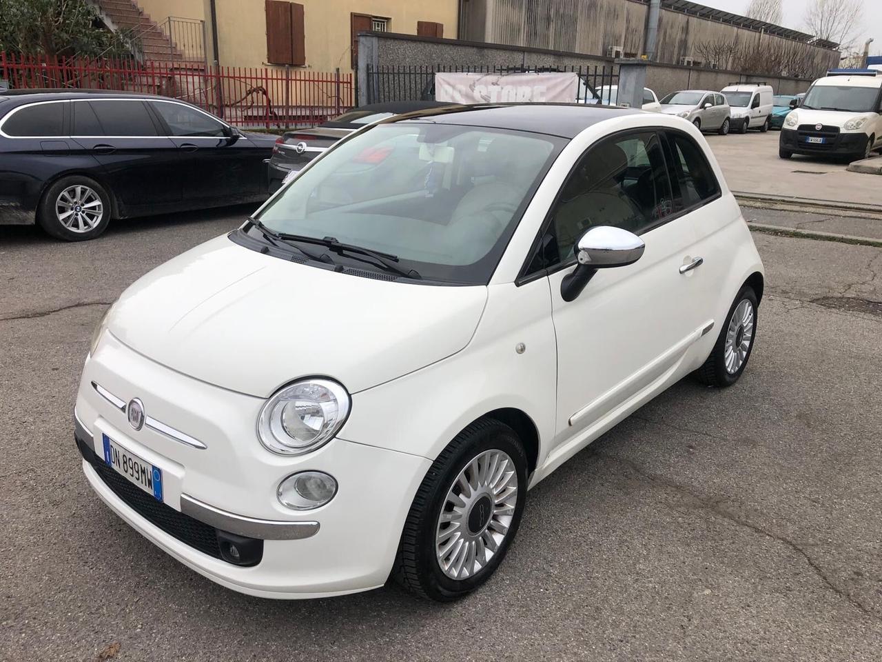 Fiat 500 100cv lounge benzina neopatentati