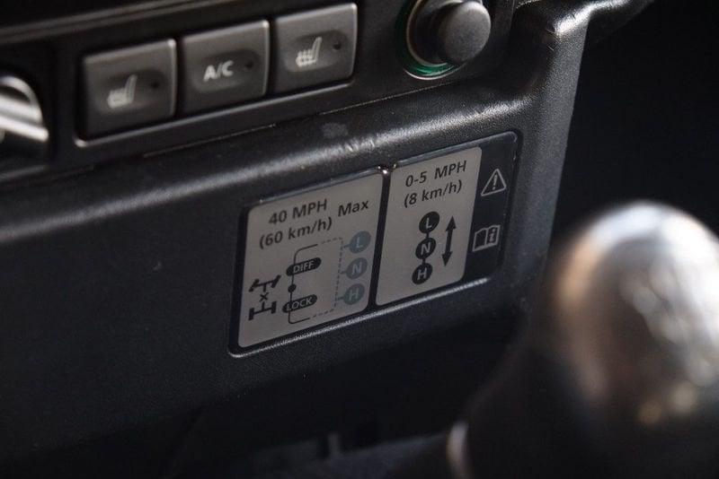 Land Rover Defender 110 2.4 TD4 Station Wagon SE NERO OPACO