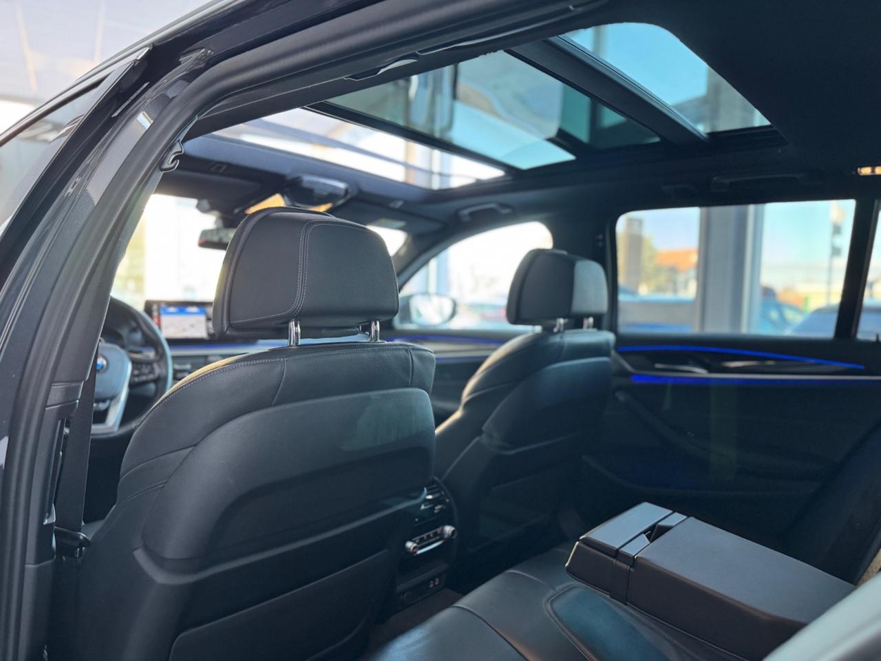 Bmw 520d xDrive Luxury TETTO LASER ACC