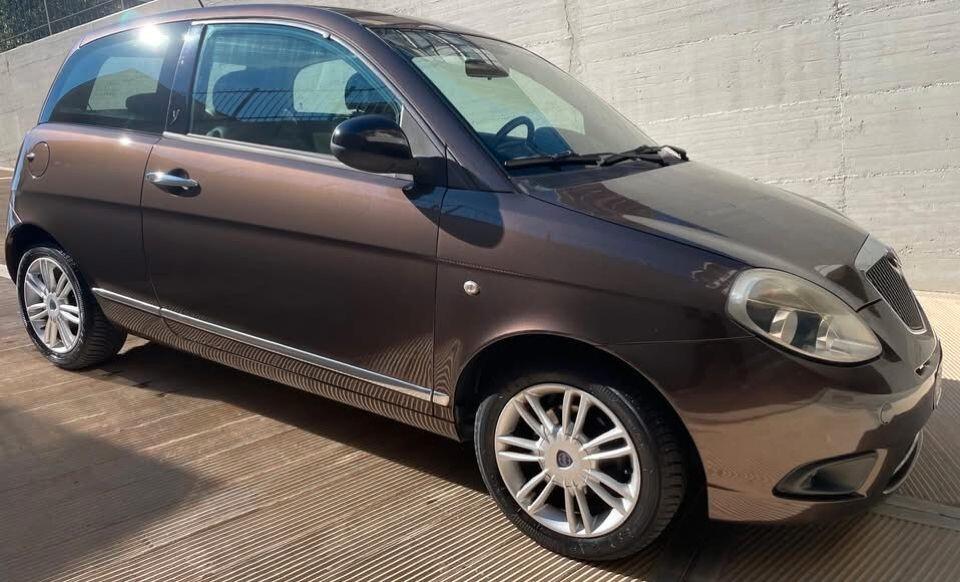 Lancia Ypsilon 1.4 Unyca Ecochic GPL
