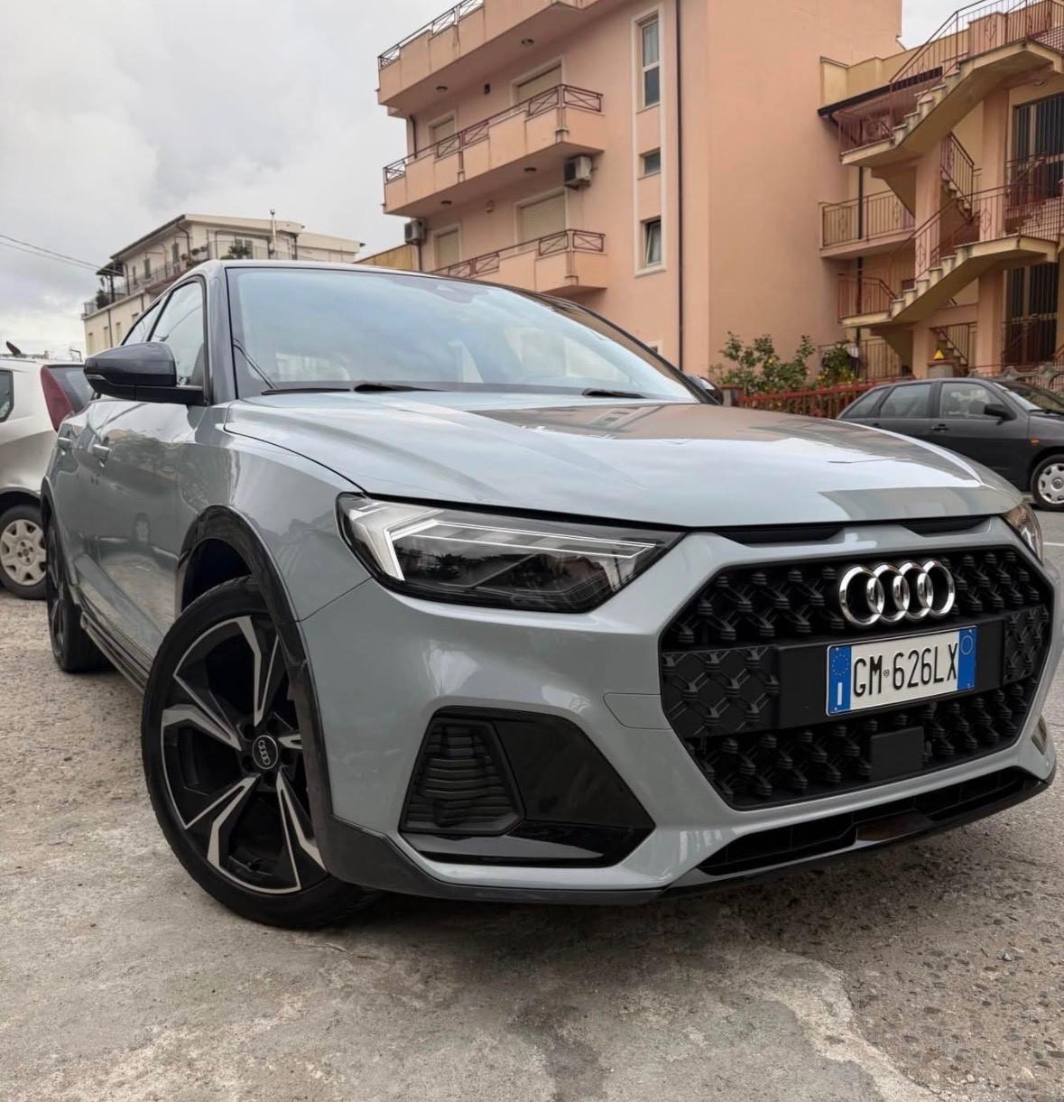 Audi A1 allstreet 30 TFSI S tronic Identity Contrast