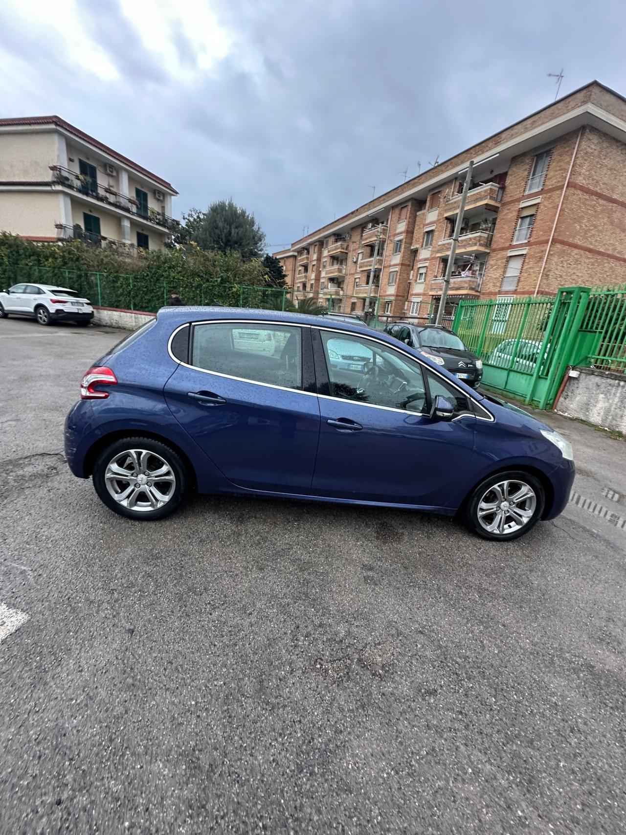 Peugeot 208 1.6 e-HDi 92 CV Stop&Start 5 porte Allure