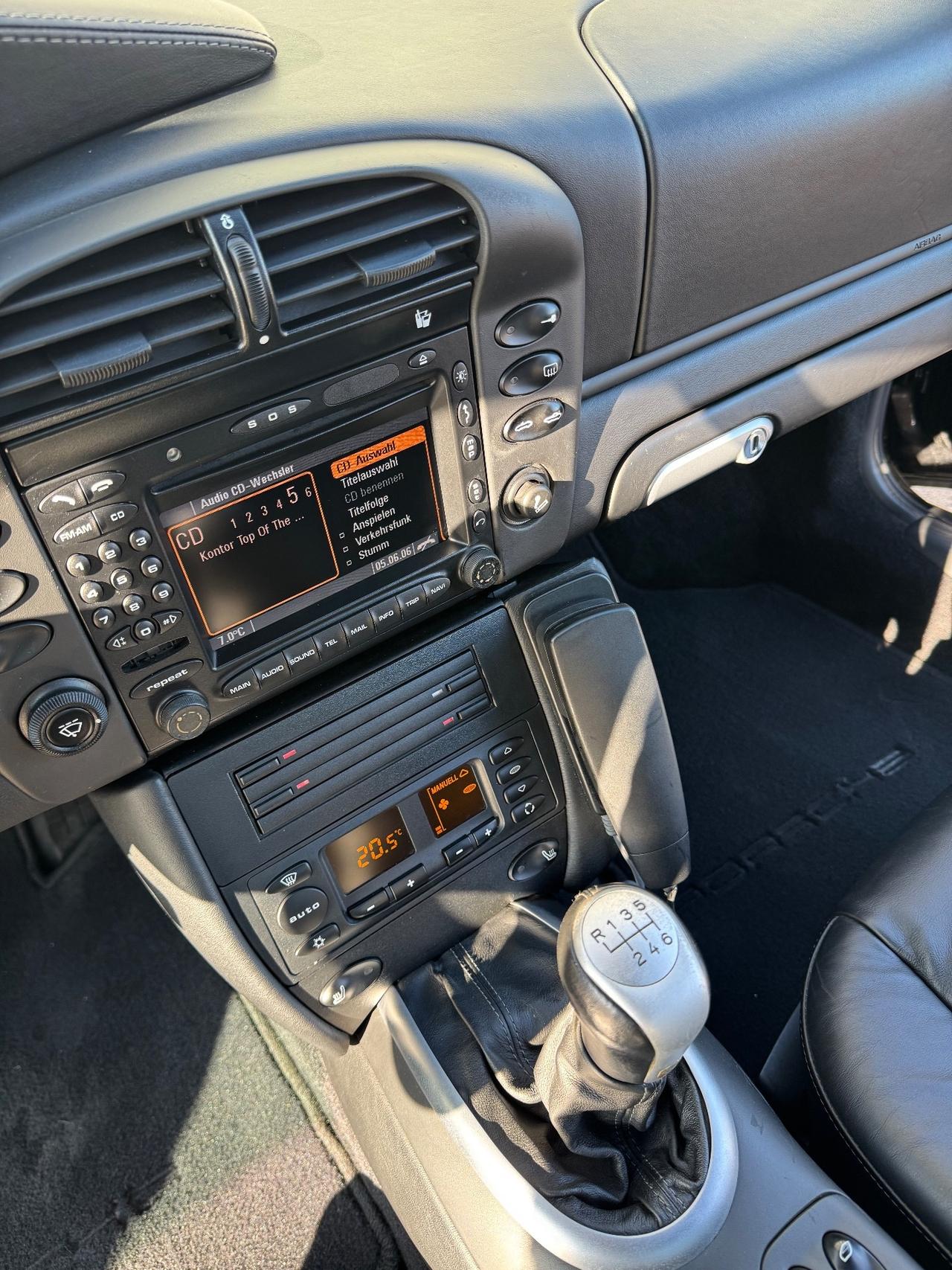 Porsche 911 Carrera 4 996 cabrio mk2