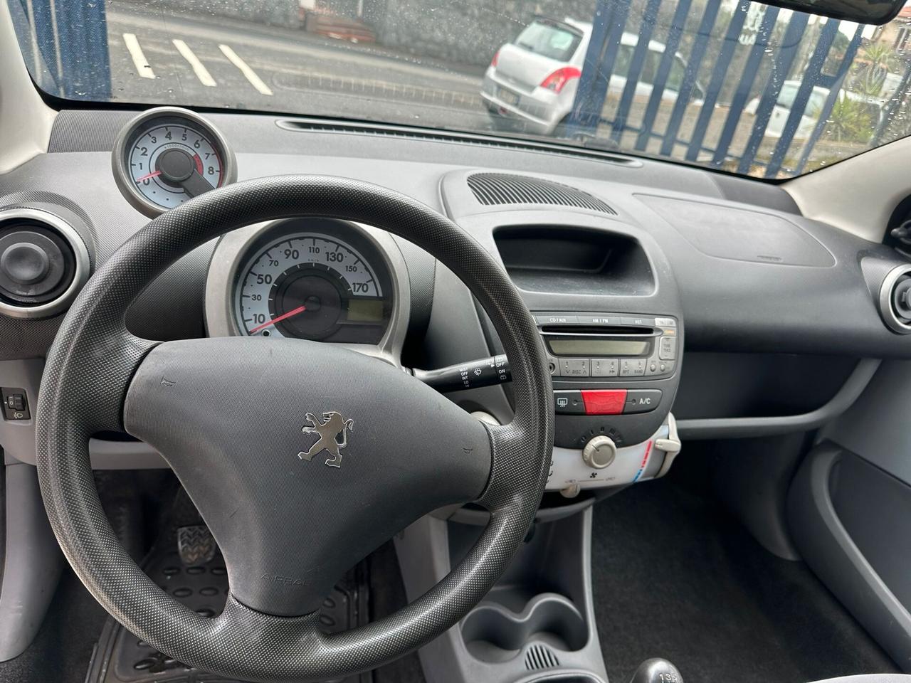 Peugeot 107 1.0 68CV 5p. URBAN MOVE