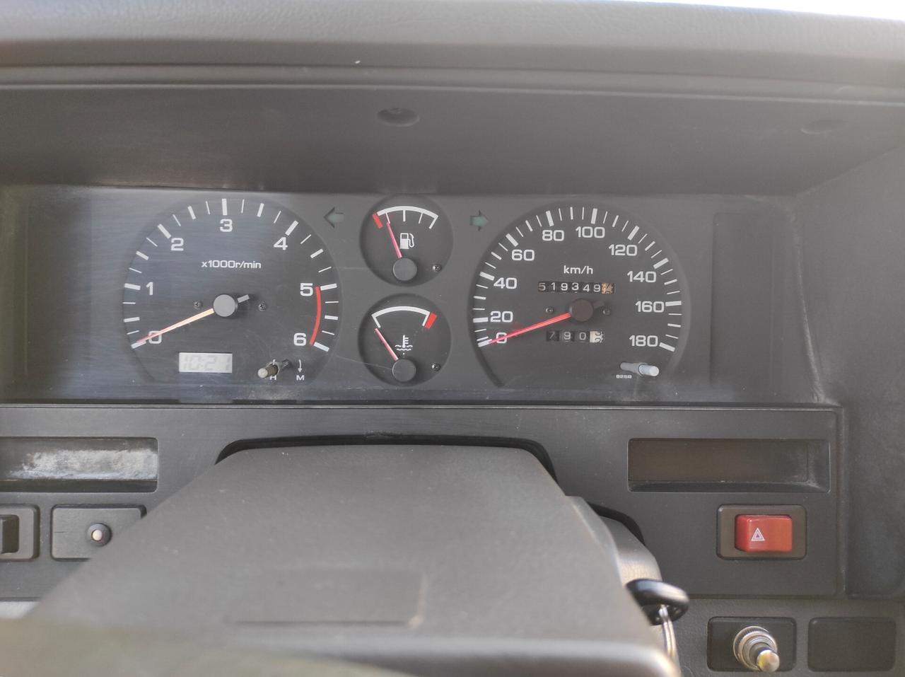 Nissan King Cab 2.5 Diesel - 4x4 GANCIO TRAINO
