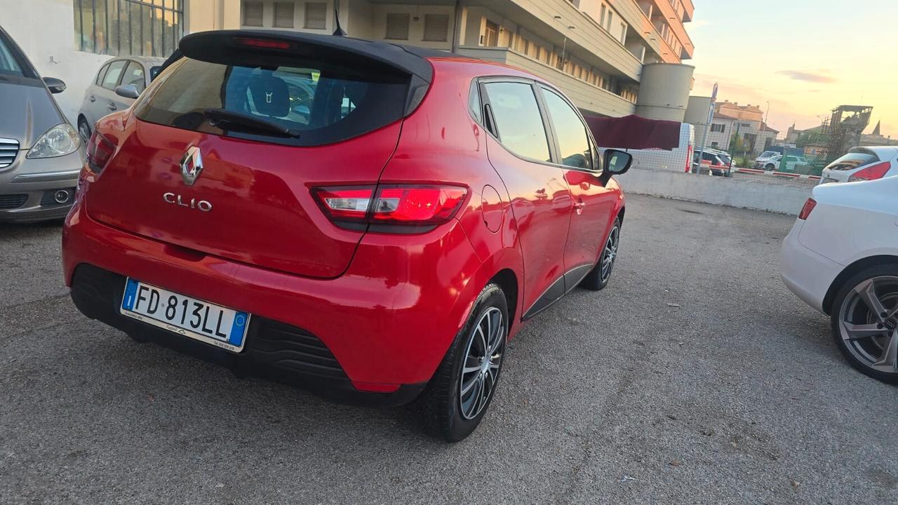 Renault Clio 1.2 75CV 5 porte Life