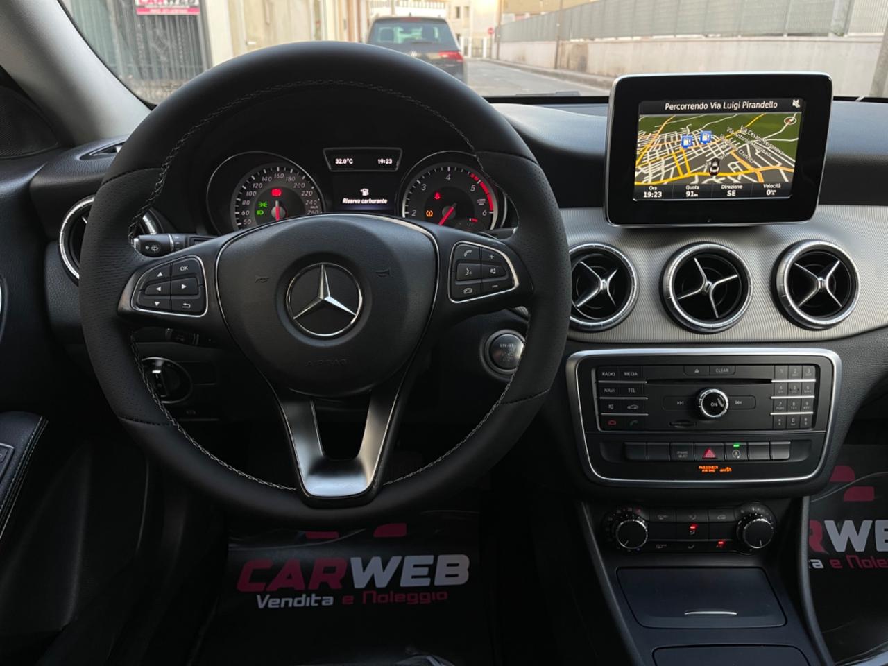 MERCEDES CLA 200 CDI SHOOTING BRAKE Sport CAM 2016