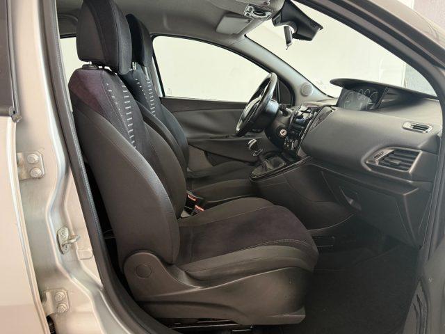LANCIA Ypsilon 0.9 TwinAir 85 CV 5 porte S&S Silver