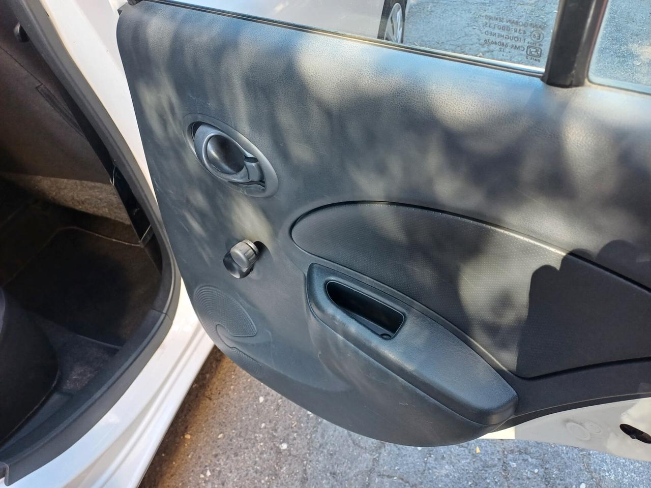 Nissan Micra 1.2 benzina