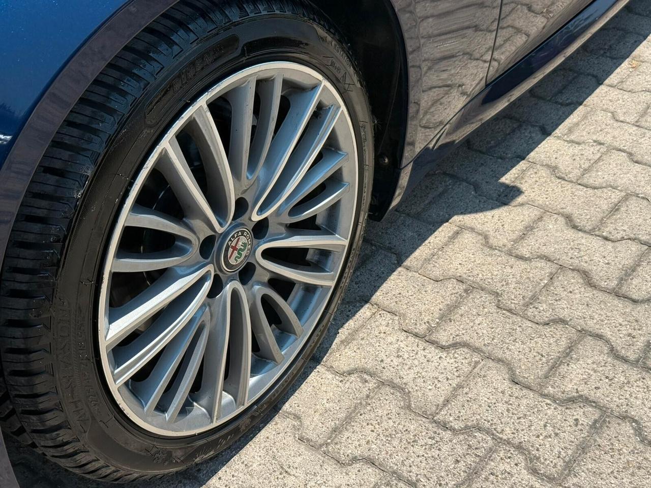 Alfa Giulia 2.2 160 CV AT8 Super Manuale Blu Monte Carlo