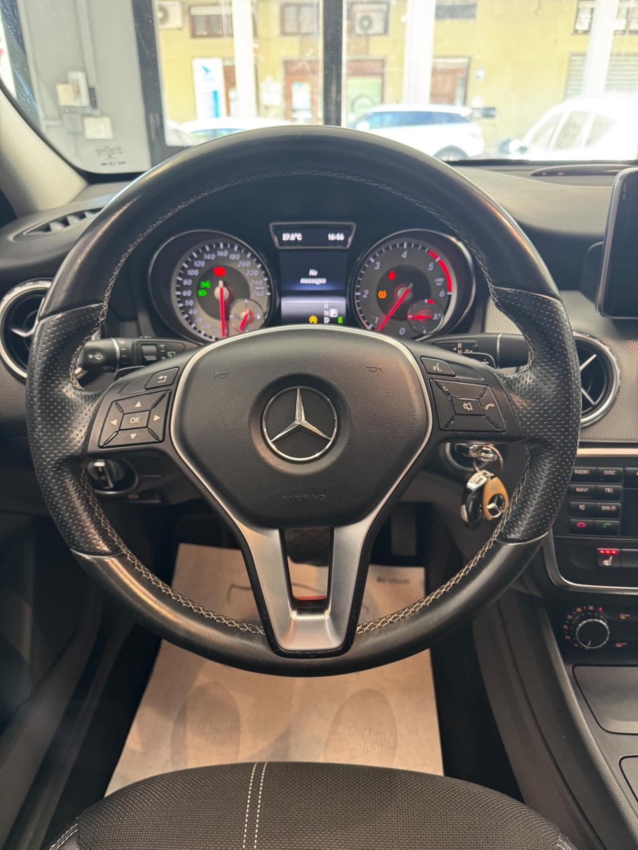 Mercedes-benz GLA 200 d Sport Finanziabile