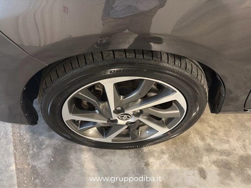 Toyota Yaris III 2017 5p Benzina 5p 1.5h Trend Grey Edition my18