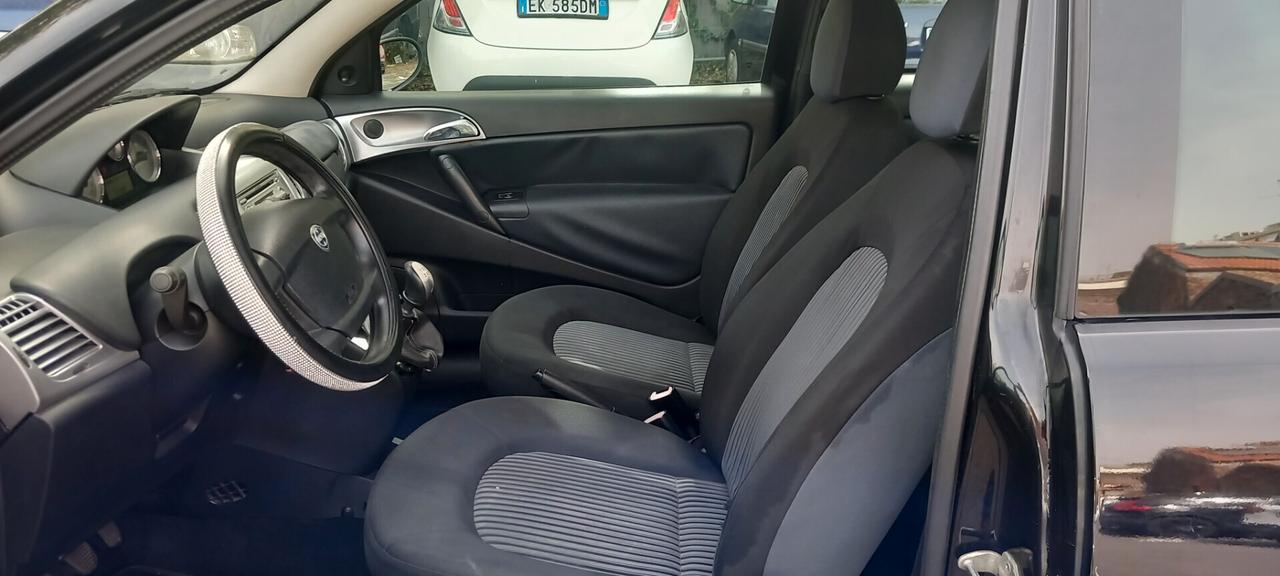 Lancia Ypsilon 1.2 ADATTA PER NEOPATENTATI