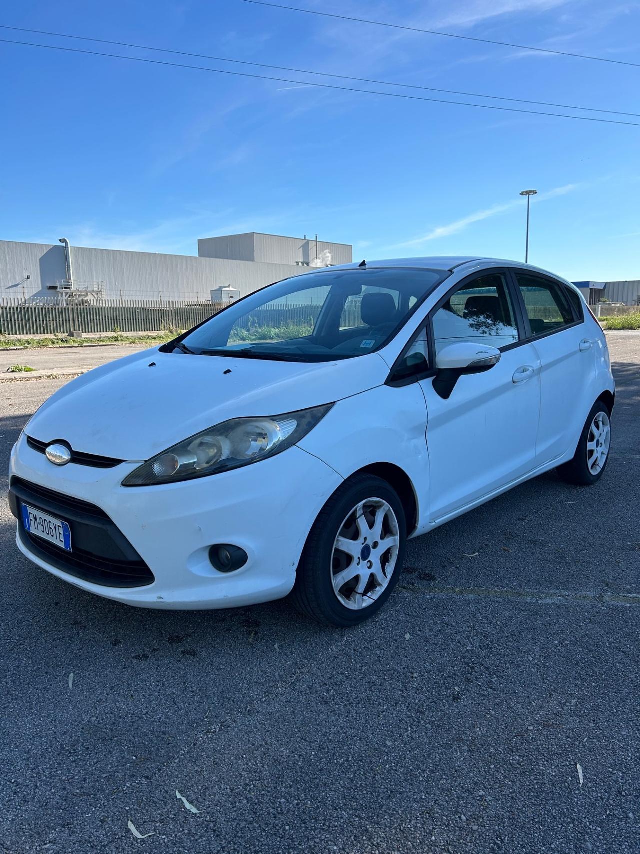 Ford Fiesta 1.4 TDCi 5p. Titanium