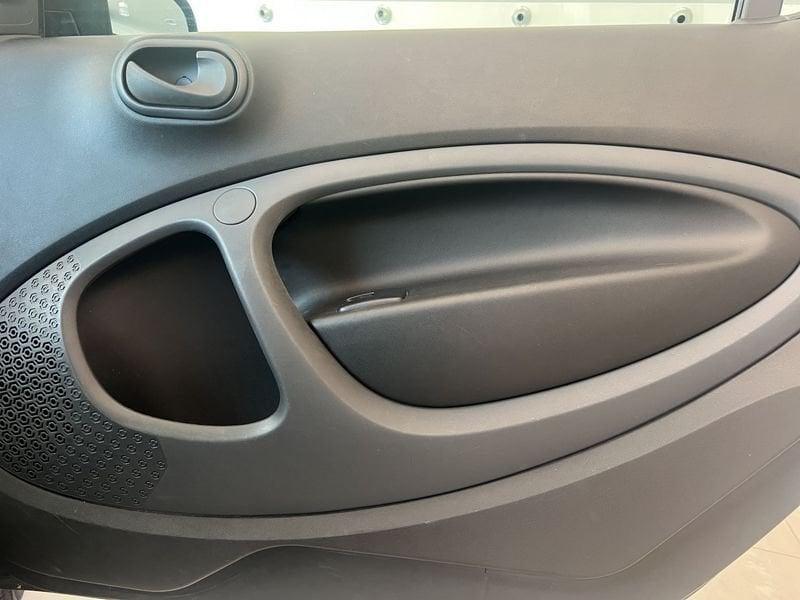 smart fortwo 70 1.0 52kW youngster twinamic