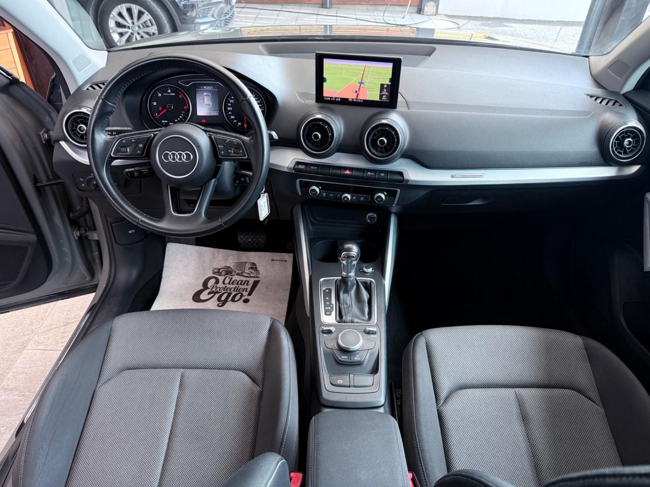 Audi Q2 30 TDI S tronic Identity Black