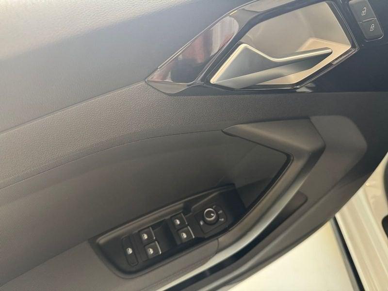 Audi A1 Sportback 30 1.0 tfsi Identity Black 116cv s-tronic