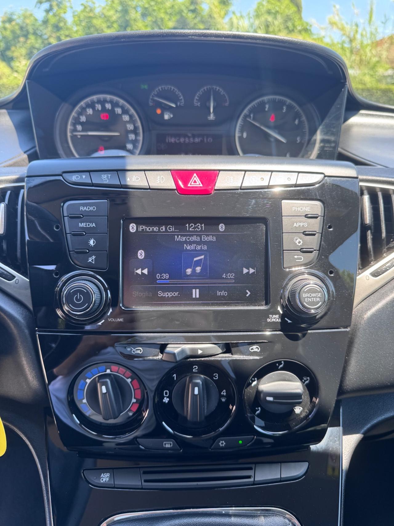 Lancia Ypsilon 1.3 MJT Platinum