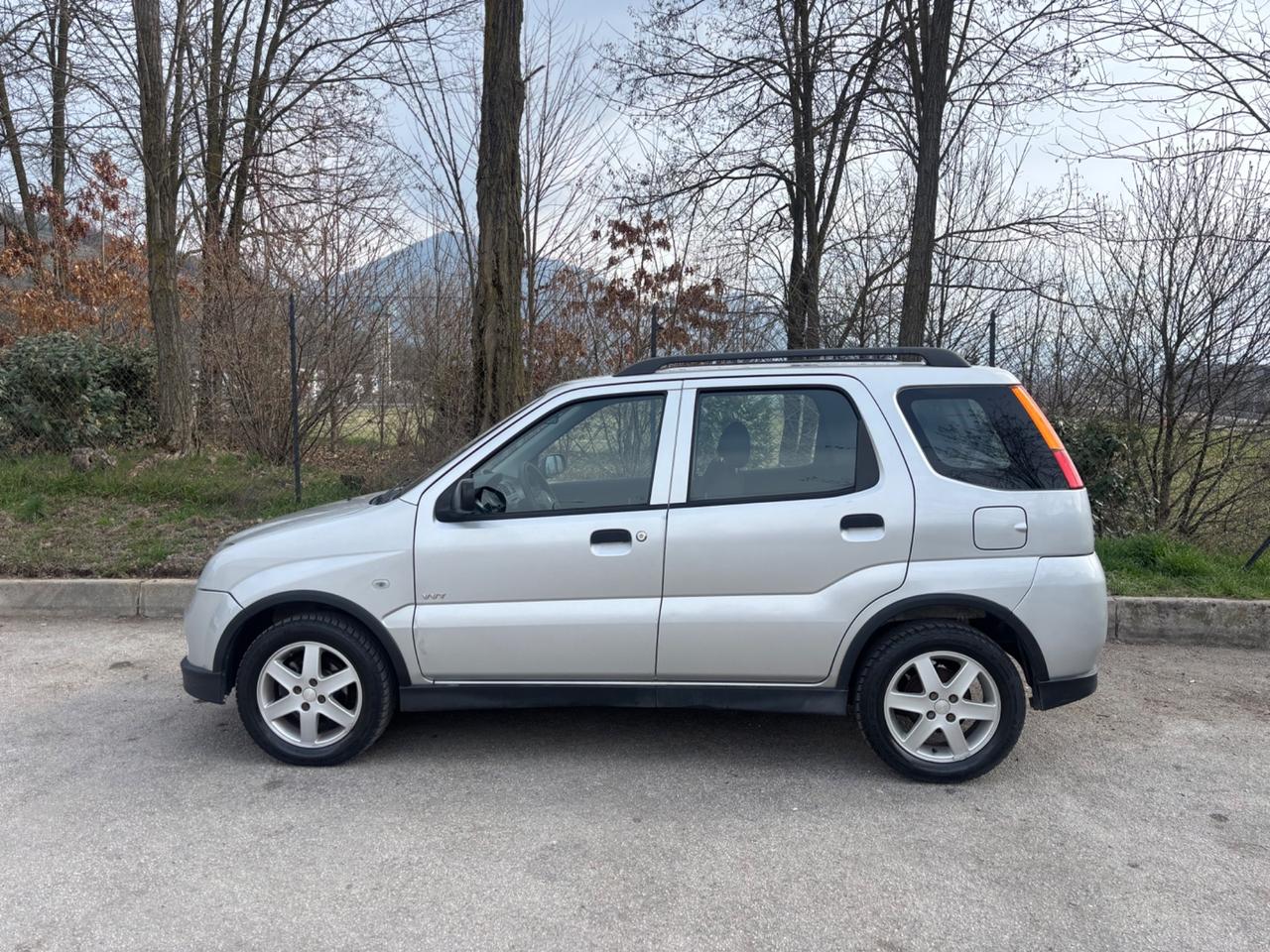 Suzuki Ignis 1.5 16V 4WD UNIPRO