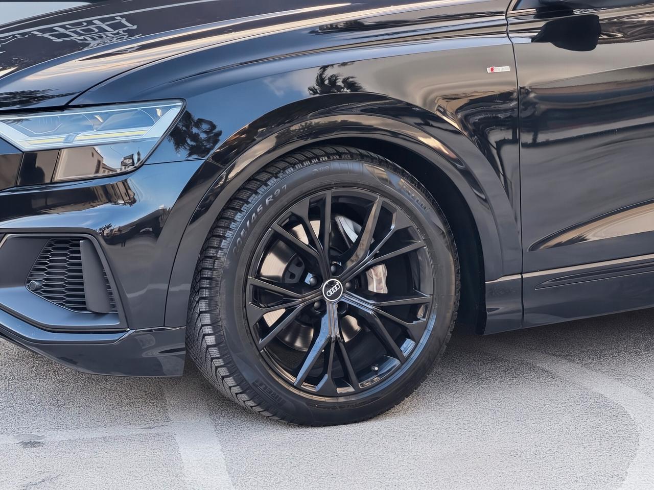 Audi Q8 50 TDI MHEV Quattro Tip 286CV S line