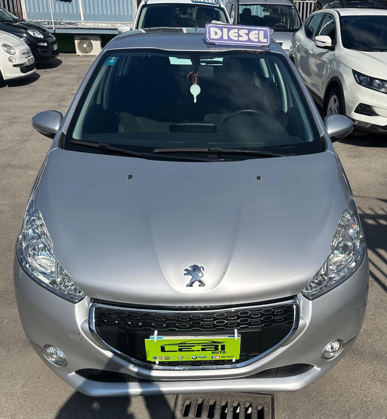 Peugeot 208 1.4 HDi 68 CV 5 porte Allure