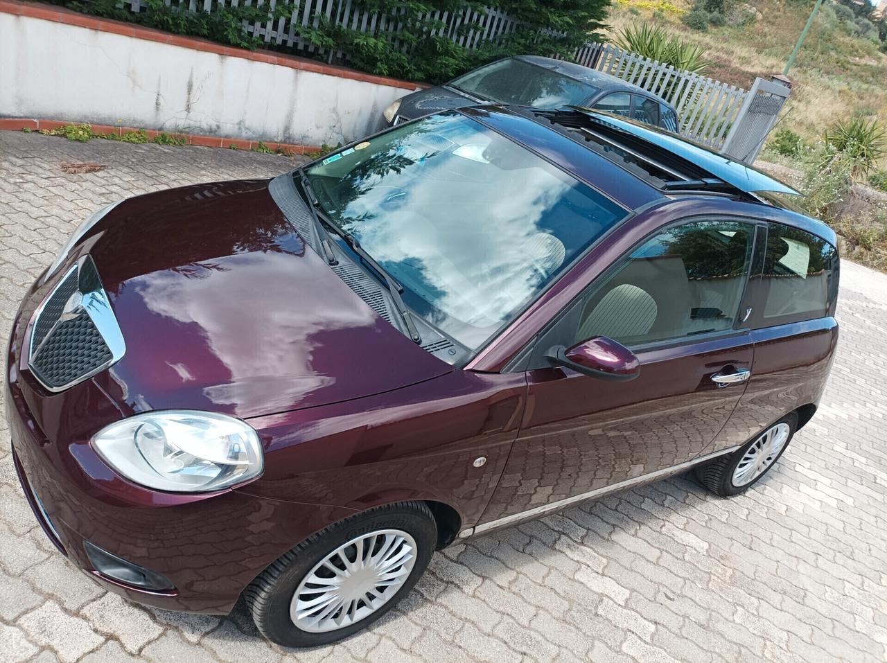 Lancia Ypsilon 1.3 MJT 90 CV Oro Bianco