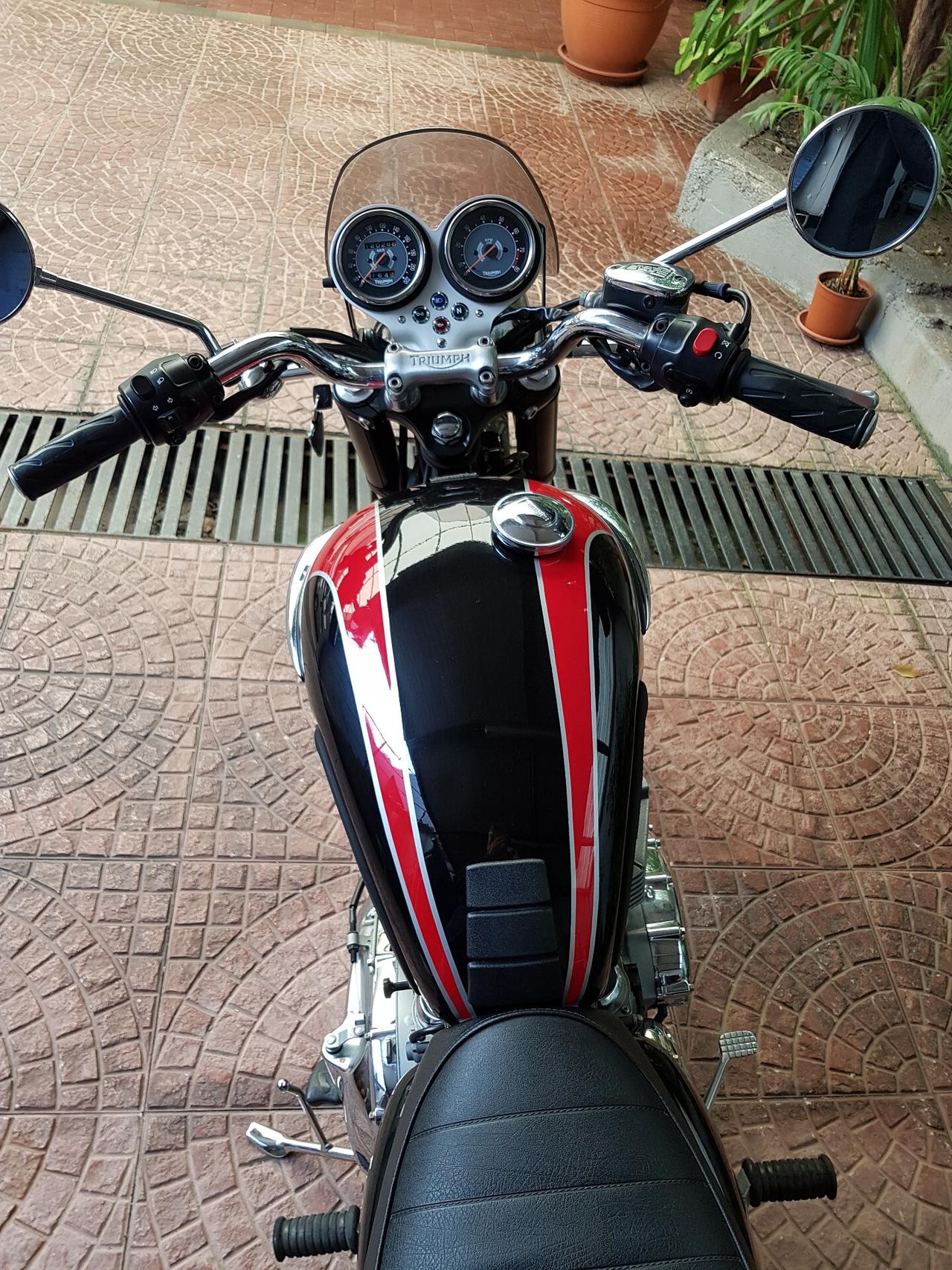 Triumph Bonneville T100 05/2007