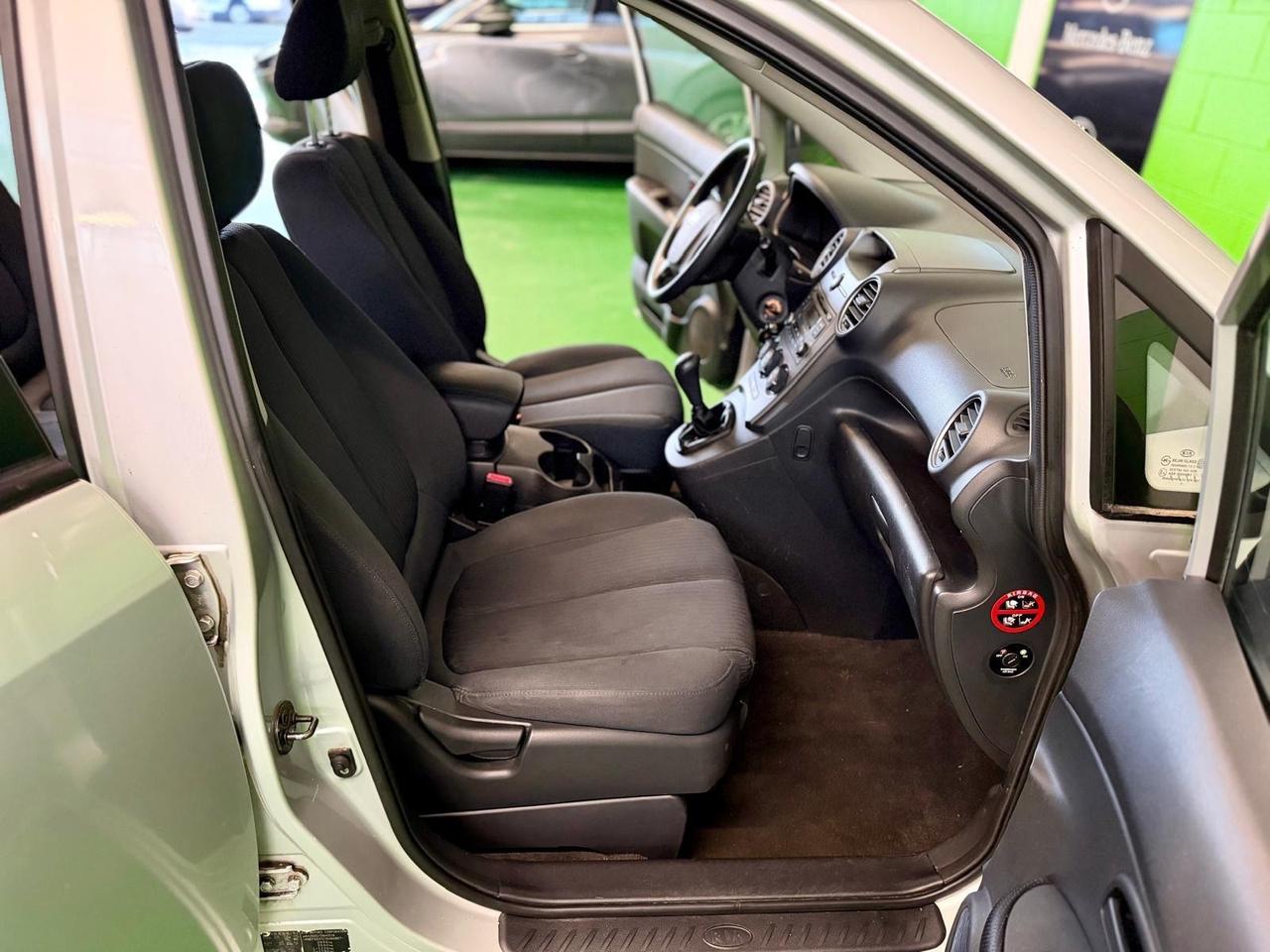 Kia Carens 2.0 CVVT EX Class