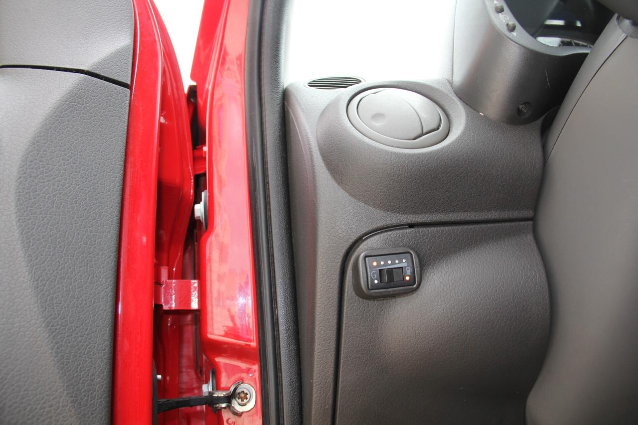 Fiat Panda 1.4 Dynamic Natural Power (57KW-77CV Neopatentati)