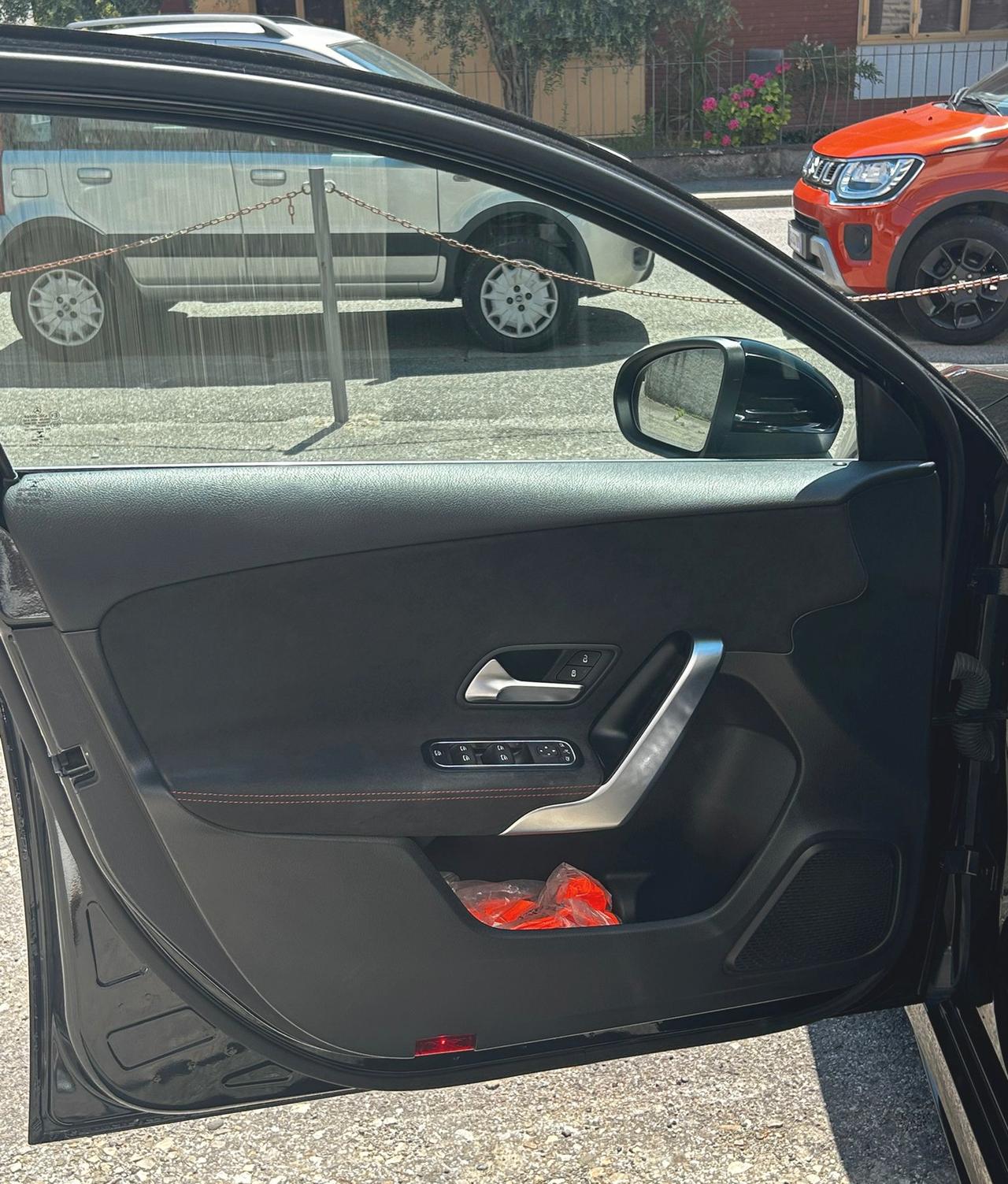 Mercedes-Benz A 180 Premium AMG