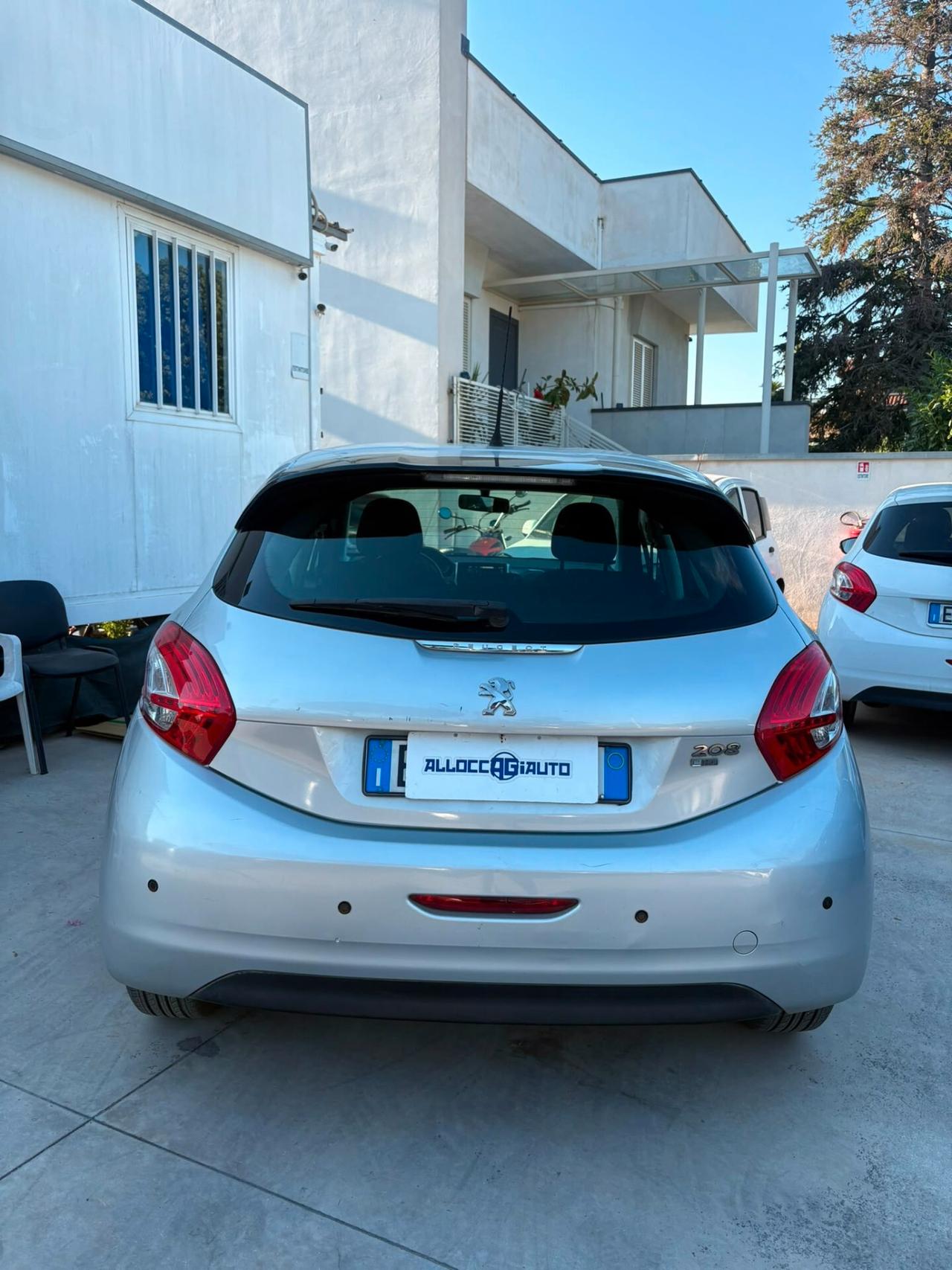 Peugeot 208 1.4 e-HDi 68 CV S&S CAMBIO AUTOMATICO 5 porte Active