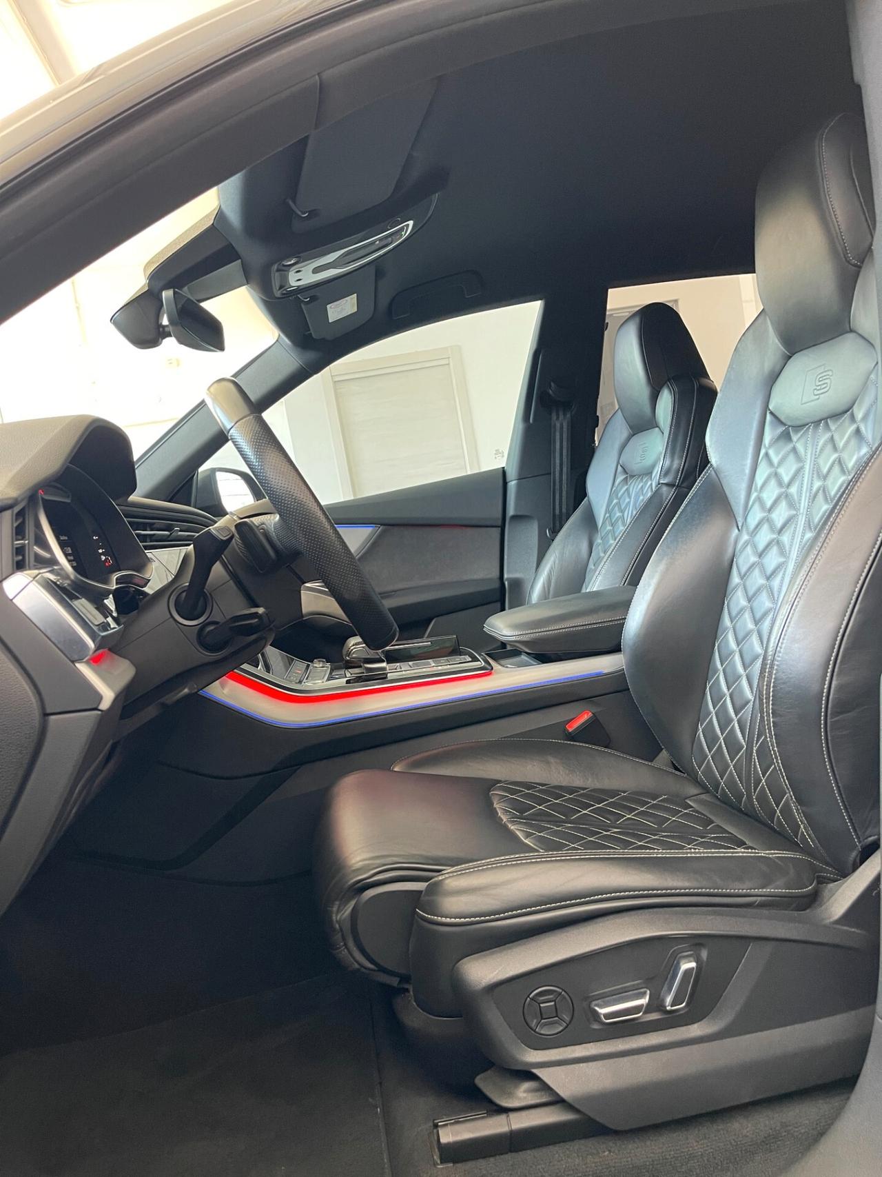 Audi Q8 50 TDI Mild Hybrid S Line Edition Identity Black